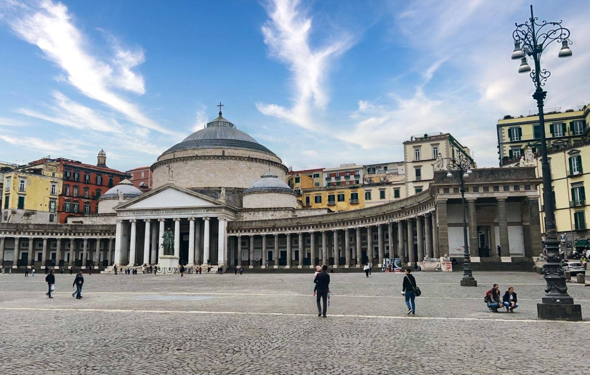 Naples Italy is dirty, noisy, and crowded. But the city has its downsides, too.